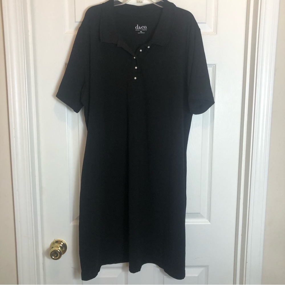 D & Co  Short Sleeve Knit Polo Dress with Simulated Pearl Buttons.  Size XL